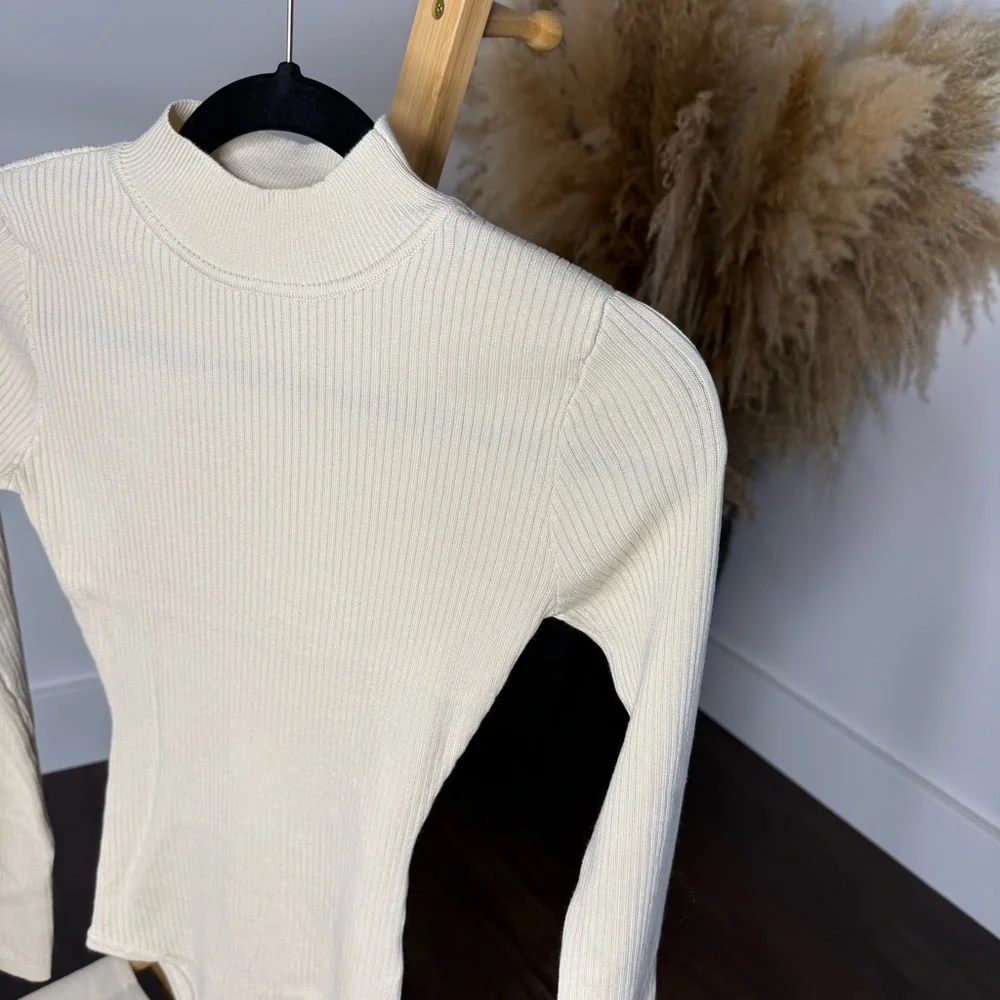 Cream Ribbed Bodysuit - Picture 2 of 3